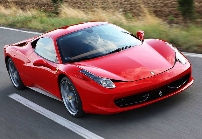 Το τελευταίο δημιούργημα της Ferrari μπορεί να αποκτήσει 12 κυλίνδρους για τον Eric Clapton!