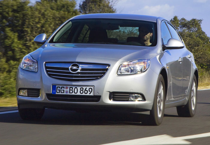 Χαμηλούς ρύπους και επίσης χαμηλή κατανάλωση εξασφαλίζει το νέο Opel Insignia ecoFLEX