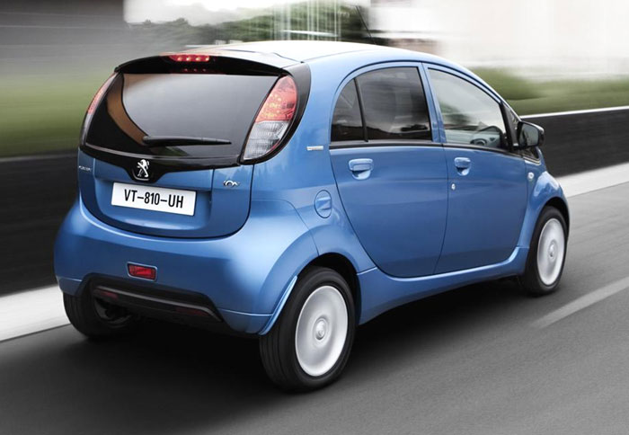 Το Peugeot iOn είναι αμιγώς ηλεκτρικό με αυτονομία στα 150 χ.α.ω. 