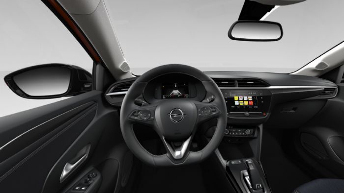 Το μέγεθος της οθόνης, αλλά και το αν είναι έγχρωμη ή όχι, μπορεί να αλλάξει την εικόνα στο εσωτερικό ενός αυτοκινήτου. Εδώ π.χ. το Opel Corsa με έγχρωμη οθόνη.