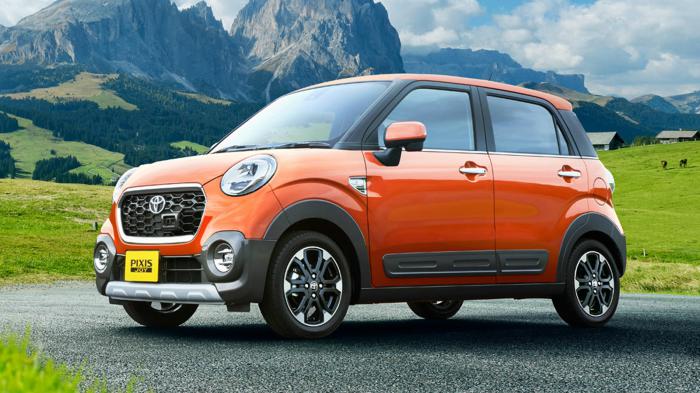 Το νέο μίνι της Toyota βγαίνει σε τρεις παραλλαγές: Pixis Joy C, Pixis Joy F και Pixis Joy S. Το πρώτο (φωτό) έχει πιο τραχιά εμφάνιση, το δεύτερο πιο εκλεπτυσμένη, ενώ το τελευταίο προβάλει ένα σπορτίφ ταμπεραμέντο. 