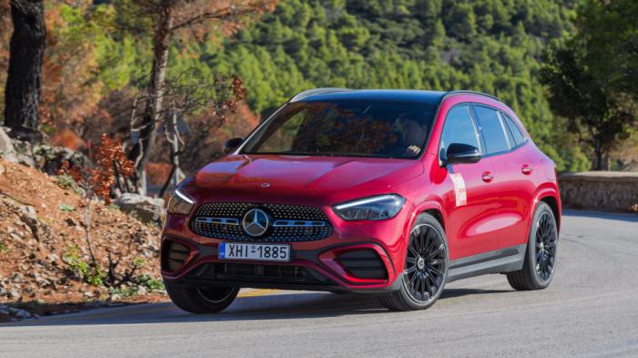 Η diesel Mercedes GLA «καίει» 5,5 λτ./100 χλμ. και έχει αυτονομία 800 χλμ..