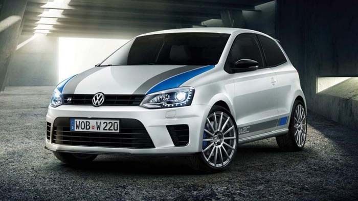 Πρόσφατα η VW παρουσίασε το Polo R WRC Street, μια συλλεκτική προσθιοκίνητη έκδοση με επιρροές από το αγωνιστικό αυτοκίνητο.
