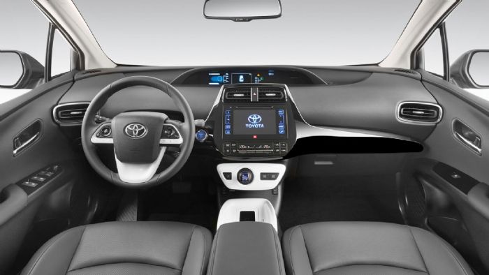 Στο εσωτερικό του Prius έχει διατηρηθεί η διάταξη των οργάνων, ωστόσο η σχεδίαση είναι αρκετά πιο φουτουριστική σε σχέση με το προηγούμενο.