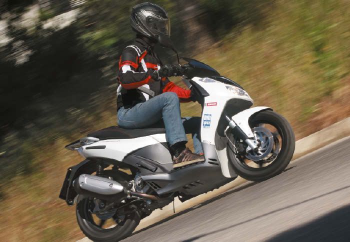 Εκμεταλλευόμενο τις επιδόσεις του στο χαμηλομεσαίο φάσμα λειτουργίας του κινητήρα, το Rambla αποδεικνύεται γρήγορο και ευέλικτο.
