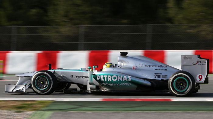 Ο Nico Rosberg φόρεσε τις μαλακές γόμες και σημείωσε τον καλύτερο χρόνο.