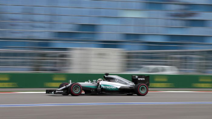 Ασταμάτητος μοιάζει ο Rosberg, καθώς έκανε το 4 στα 4 στο Sochi.