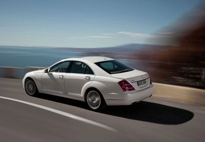 Στη νέα γενιά της S-Class, επενδύει, πλέον, η Mercedes-Benz.