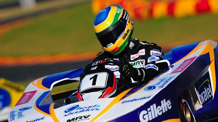 Στο πλαίσιο του αγώνα καρτ του Felipe Massa ο Senna αποκάλυψε πως βρίσκεται σε συζητήσεις με την Force India και Caterham. 