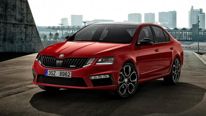 Αυτή είναι η νέα Skoda Octavia RS245. Εδώ στην liftback έκδοση. 