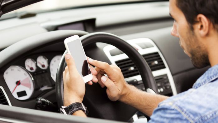 Το «textalyzer» δεν θα είναι σε θέση να διαβάσει τις επαφές ή το περιεχόμενο των μηνυμάτων, αλλά θα «μαρτυρήσει» τα πάντα στους αστυνομικούς. Το «textalyzer» δεν θα είναι σε θέση να διαβάσει τις επαφές ή το περιεχόμενο των μηνυμάτων, αλλά θα «μαρτυρήσει» τα πάντα στους αστυνομικούς.