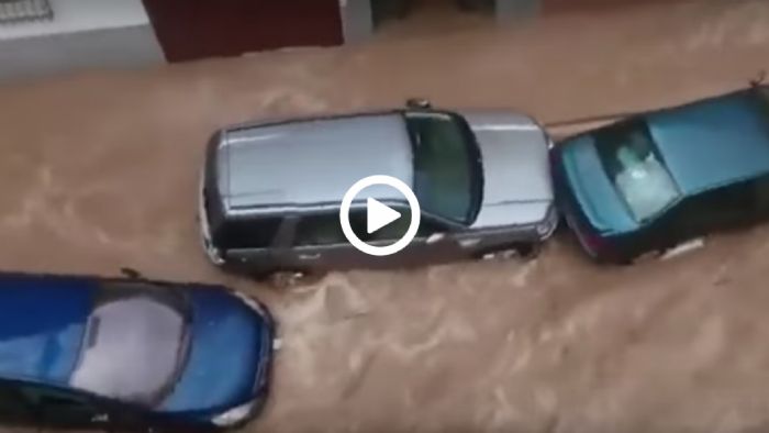 Εικόνες που θυμίζουν Ελλάδα, με την κακή έννοια όμως, μας έρχονται από την Ισπανία.