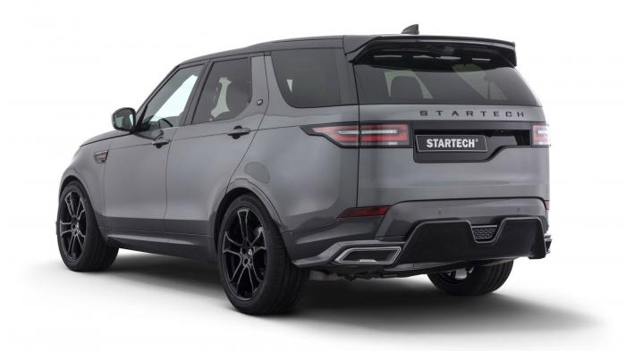 Το Land Rover Discovery διαμορφωμένο από την Startech πατάει πάνω σε τροχούς 22 ιντσών.