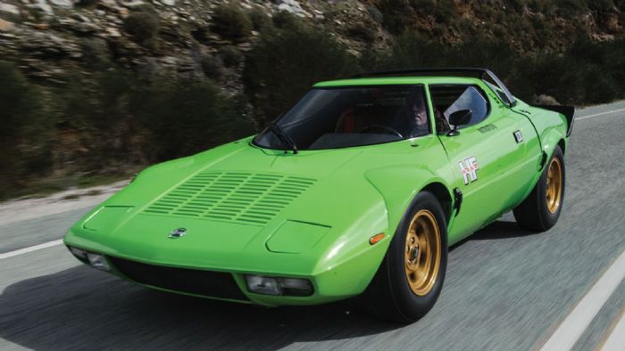 Όπως κάθε Stratos με άδεια να κυκλοφορεί στους δρόμους, έτσι και αυτή του …Hulk φέρει τον V6 κινητήρα των 2,4 λίτρων της Ferrari Dino, που στέλνει στον πίσω άξονα 195 ίππους.