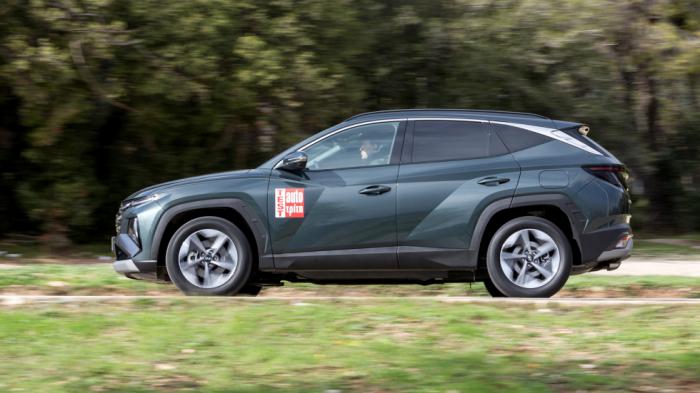Η υβριδική έκδοση του Hyundai Tucson χρησιμοποιεί κανονικό κιβώτιο διπλού συμπλέκτη με 6 σχέσεις, ένας εξαιρετικός συνδυασμός που εκμεταλλεύεται στο έπακρο τους δύο κινητήρες, χωρίς να ενοχλεί ηχητικά στο βαθύ πάτημα του γκαζιού. Η υβριδική έκδοση του Hyundai Tucson χρησιμοποιεί κανονικό κιβώτιο διπλού συμπλέκτη με 6 σχέσεις, ένας εξαιρετικός συνδυασμός που εκμεταλλεύεται στο έπακρο τους δύο κινητήρες, χωρίς να ενοχλεί ηχητικά στο βαθύ πάτημα του γκαζιού.