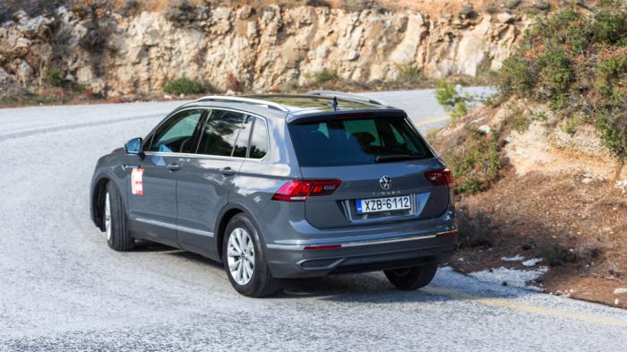 Στο δρόμο το Tiguan αποδεικνύεται εξαιρετικό με έμφαση στην ποιότητα κύλισης και το ομαλό πέρασμα από λακκούβες.