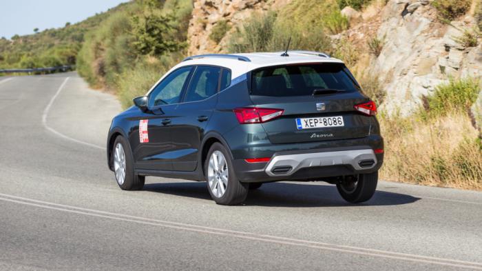 Εκτός αστικού περιβάλλοντος το SEAT Arona παρουσιάζεται ως ένα από τα οδηγοκεντρικά και ευχάριστα SUV, με ανάλαφρο πάτημα και σύστημα διεύθυνσης που μεταφέρει με ακρίβεια τις εντολές του οδηγού του στ Εκτός αστικού περιβάλλοντος το SEAT Arona παρουσιάζεται ως ένα από τα οδηγοκεντρικά και ευχάριστα SUV, με ανάλαφρο πάτημα και σύστημα διεύθυνσης που μεταφέρει με ακρίβεια τις εντολές του οδηγού του στ