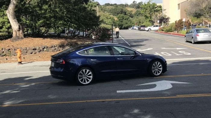 Η Tesla θα αυξήσει εκθετικά την παραγωγή του Model 3, ξεκινώντας από τα 100 αυτοκίνητα τον Αύγουστο και συνεχίζοντας το Σεπτέμβριο με 1.500 μονάδες. Αναμένει να πιάσει ρυθμό 20.000 αυτοκινήτων το μήνα από τον προσεχή Δεκέμβριο.