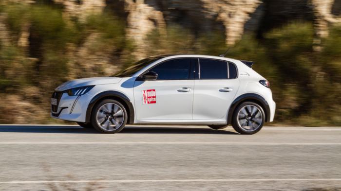 Στη δημοφιλή έκδοση με τον 1.200άρη PureTech των 100 ίππων (6άρι χειροκίνητο κιβώτιο) το AutoΤρίτη Test Center κατέγραψε μέση κατανάλωση 6,1 λτ./100 χλμ.. Στη δημοφιλή έκδοση με τον 1.200άρη PureTech των 100 ίππων (6άρι χειροκίνητο κιβώτιο) το AutoΤρίτη Test Center κατέγραψε μέση κατανάλωση 6,1 λτ./100 χλμ..