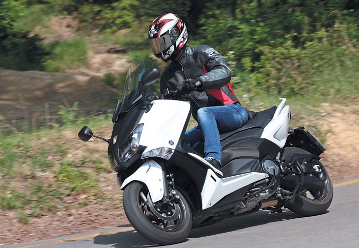 O κινητήρας απέκτησε 31 επιπλέον κ.εκ.. Το μεγαλύτερο όφελος από αυτή την κίνηση έρχεται στις χαμηλομεσαίες σ.α.λ., εκεί που οι ρεπρίζ είναι εξαιρετικές.
