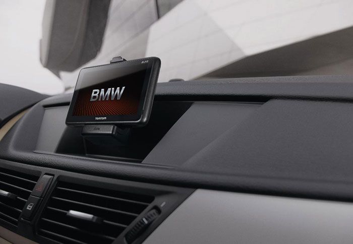 Οι νέες μονάδες της Tomtom θα αλληλεπιδρούν με το ολοκληρωμένο σύστημα πληροφοριών και ψυχαγωγίας της BMW. 
