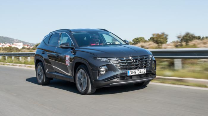 Τεχνολογικά προηγμένο το προφίλ του Hyundai Tucson, που χάρη στην σουίτα Hyundai SmartSense εξοπλίζεται με 24 συστήματα και υποσυστήματα συμπεριλαμβανομένων των 7 αερόσακων (σ.σ. με κεντρικό αερόσακο Τεχνολογικά προηγμένο το προφίλ του Hyundai Tucson, που χάρη στην σουίτα Hyundai SmartSense εξοπλίζεται με 24 συστήματα και υποσυστήματα συμπεριλαμβανομένων των 7 αερόσακων (σ.σ. με κεντρικό αερόσακο