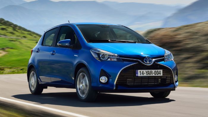 Το υβριδικό Toyota Yaris HSD έχει ισχύ 100 ίππων, κατανάλωση 3,3 λτ./100 χλμ., και εκπομπές CO2 στα 75 γρ./χλμ. Το υβριδικό Toyota Yaris HSD έχει ισχύ 100 ίππων, κατανάλωση 3,3 λτ./100 χλμ., και εκπομπές CO2 στα 75 γρ./χλμ.