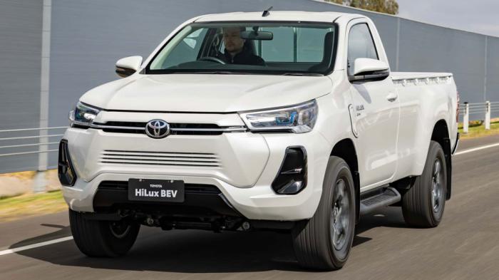 Η Toyota επιβεβαίωσε την κυκλοφορία του ηλεκτρικού Hilux για το 2025 