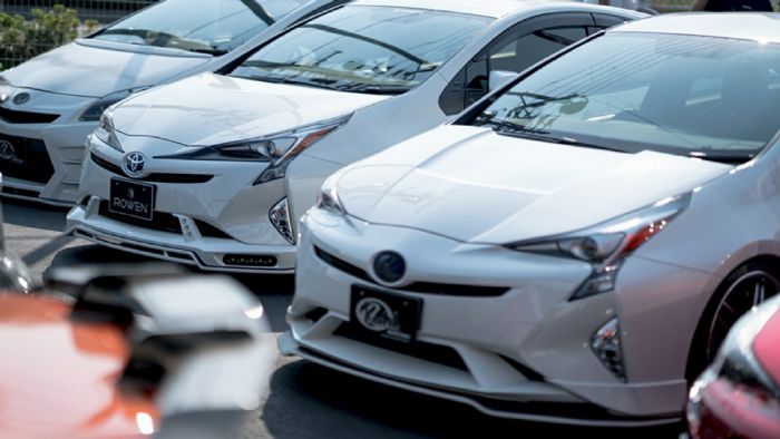 Κάποια από τα Prius ανήκουν σε επώνυμους βελτιωτικούς οίκους της Ιαπωνίας. Κάποια από τα Prius ανήκουν σε επώνυμους βελτιωτικούς οίκους της Ιαπωνίας.