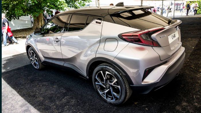 Εντυπωσιακό το πίσω μέρος του Toyota C-HR. Εντυπωσιακό το πίσω μέρος του Toyota C-HR.