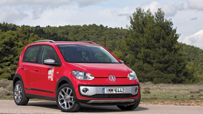 Το πιο περιπετειώδες VW up! καταφθάνει στη χώρα μας για να προσφέρει μια crossover αίσθηση στο μίνι μοντέλο της VW. Το πιο περιπετειώδες VW up! καταφθάνει στη χώρα μας για να προσφέρει μια crossover αίσθηση στο μίνι μοντέλο της VW.