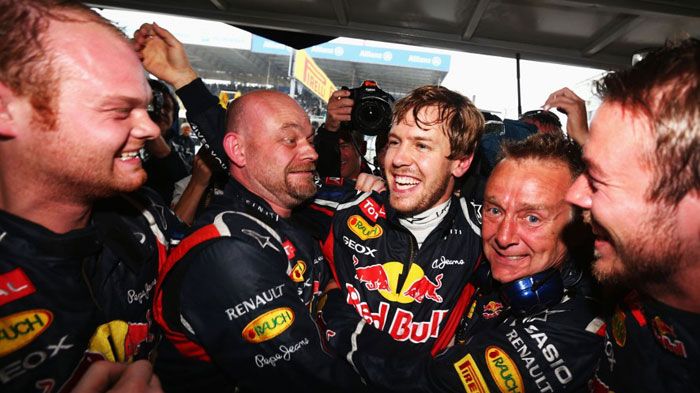 O Sebastian Vettel θα εισπράξει 3.000.000 ευρώ ως μπόνους από την ομάδα του.