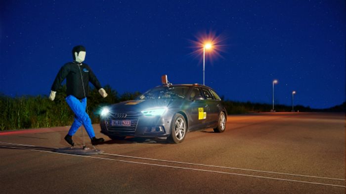 O ADAC δοκίμασε τα συστήματα αυτόνομου φρεναρίσματος των Audi, Subaru, Kia, Mercedes, Volvo και BMW. O ADAC δοκίμασε τα συστήματα αυτόνομου φρεναρίσματος των Audi, Subaru, Kia, Mercedes, Volvo και BMW.