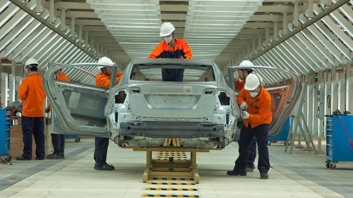 H Volvo θα εξάγει από το επόμενο έτος μοντέλα της που κατασκευάζονται στην Κίνα, στις αγορές των ΗΠΑ και της Ρωσίας. 