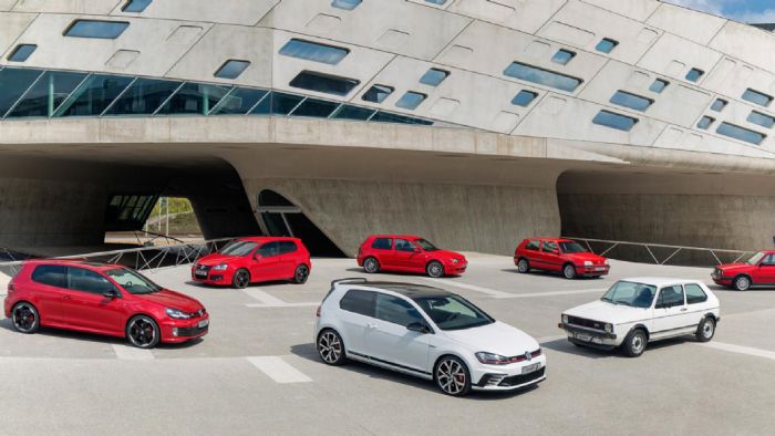 Για να γιορτάσει τα 40 χρόνια του VW Golf GTI, η γερμανική εταιρεία μας συστήνει το Golf GTI Clubsport S, πιο δυνατό από ποτέ. Για να γιορτάσει τα 40 χρόνια του VW Golf GTI, η γερμανική εταιρεία μας συστήνει το Golf GTI Clubsport S, πιο δυνατό από ποτέ.