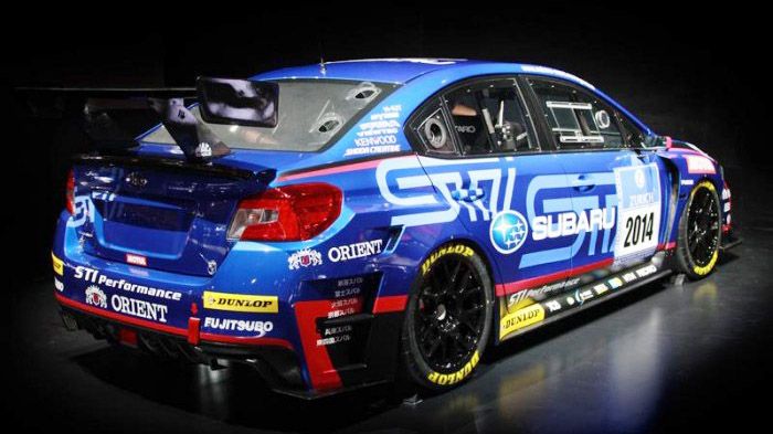 Το WRX STI NBR Challenge πατάει επάνω σε τροχούς 18 ιντσών, οι οποίοι φιλοξενούν στο εσωτερικό τους τις δυνατές δαγκάνες της Brembo.