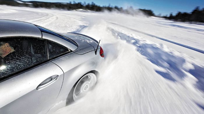 Η οδήγηση στο χιόνι απαιτεί προσοχή, γιατί εύκολα η διασκέδαση μπορεί να έχει άσχημη κατάληξη…