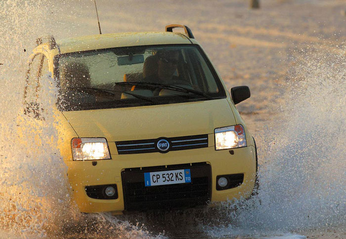 Ικανό εκτός δρόμου είναι το Panda 4X4 Ικανό εκτός δρόμου είναι το Panda 4X4
