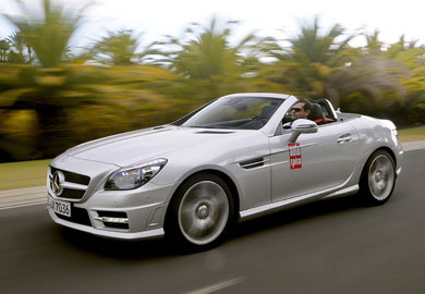     SLK   .           ,    ,   : Magic Sky Control!     184, 204  306 .        . 
   Mercedes SLK