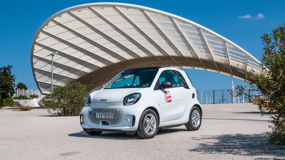 Ηλεκτρικά πόλης στα 20 χιλιάρικα: Fiat 500e Vs smart EQ