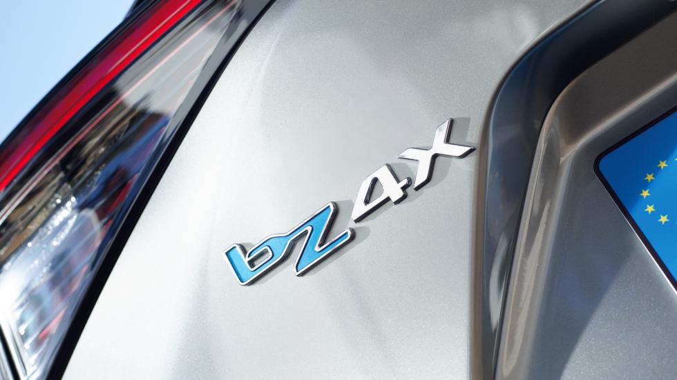 Πρώτη επαφή: Toyota bZ4x