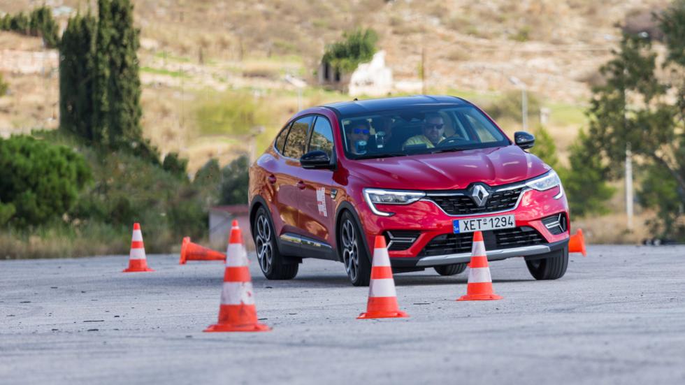 Τα 75 χλμ./ώρα είναι το όριο του Renault Arkana, που είναι μια από τις top επιδόσεις της κατηγορίας των C-SUV.