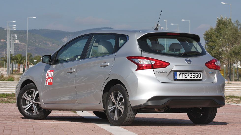 Γενναιόδωρο στις διαστάσεις του, το Nissan Pulsar έχει το μεγαλύτερο μεταξόνιο (2,7 μ.) και ύψος (1,52 μ.) της μικρομεσαίας κατηγορίας.