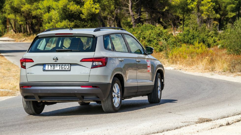 ¶νετο είναι και το Skoda Karoq στο δρόμο ενώ αποδεικνύεται και ιδιαίτερα ευχάριστο μέσω του ισχυρού του κινητήρα. 