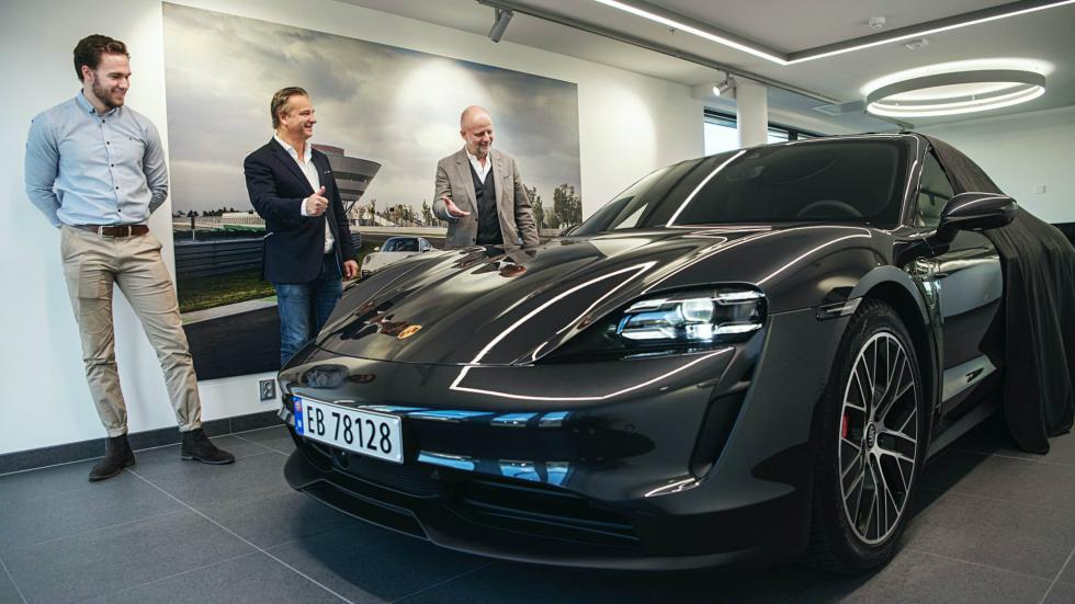 «Τρελές» πωλήσεις της Porsche Taycan στη Νορβηγία  