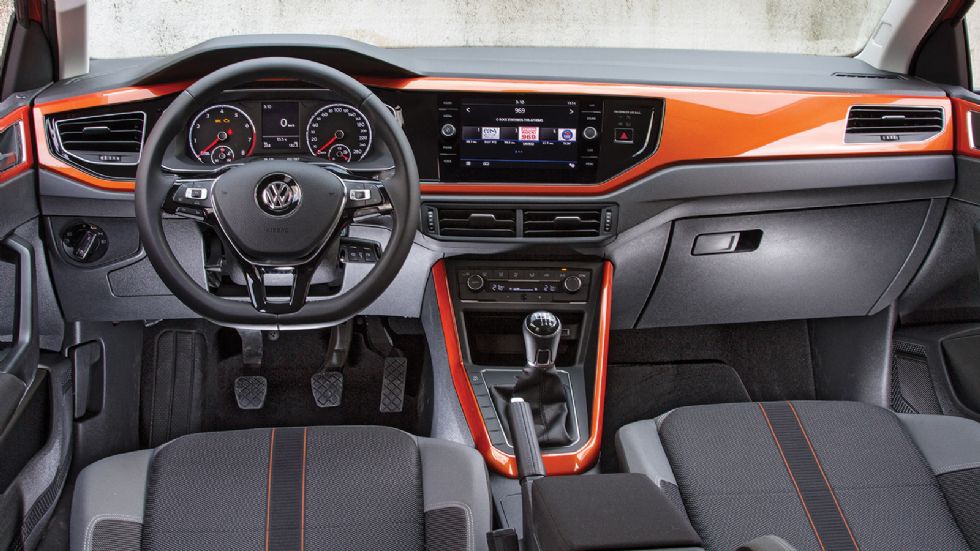 Όμορφο, μοντέρνο, άκρως ποιοτικό και high-tech είναι το εσωτερικό του VW Polo.