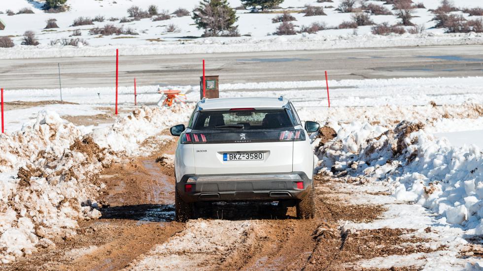 Το σύστημα ελέγχου της κατάβασης (Hill Assist 
Descent Control) προσφέρει άνεση, μηδενικό άγχος και έξτρα ασφάλεια.