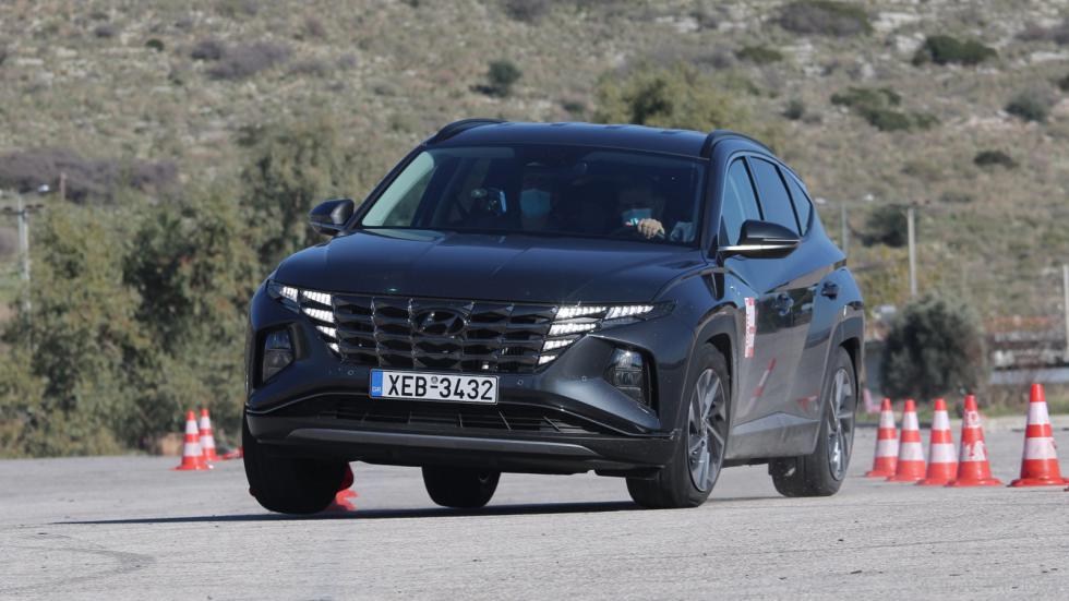 Με σύμμαχο το πολύ καλό πλαίσιο, το νέο Hyundai Tucson προσφέρει υψηλό αίσθημα ασφάλειας σε οδηγό και επιβάτες.