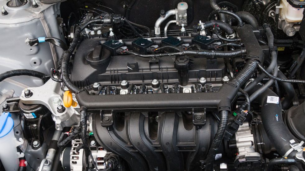 Πολιτισμένος είναι ο 1,2 λτ. ατμοσφαιρικός κινητήρας του Hyundai i20, ο οποίος ικανοποιεί απόλυτα δεδομένου του αστικού του χαρακτήρα. 
