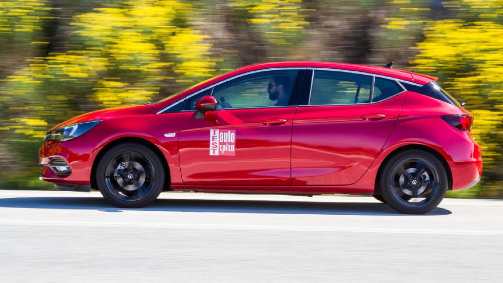 Το Opel Astra είναι πιο σβέλτο στις επιταχύνσεις, αλλά για τα diesel δεδομένα η κατανάλωση είναι «τσιμπημένη».